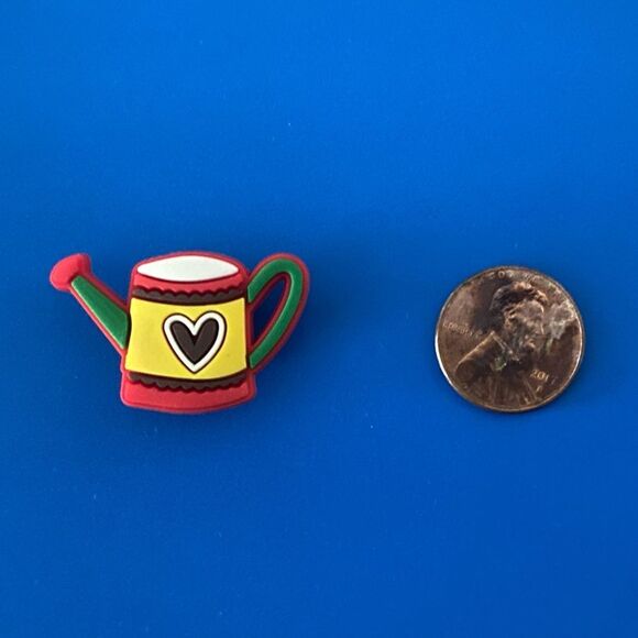 🚨 5/$10 Shoe Charms Croc Jibbitz - Watering Can Gardening  (or 10/$15) - Picture 1 of 3